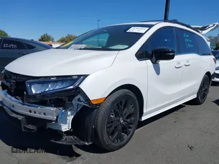 2025 Honda Odyssey Sport-L with VIN 5FNRL6H75SB017027, listed as a IAAI auction lot 41763264 with 4,511 mi miles. Bid and sale history available at carsss.com. Image 2.