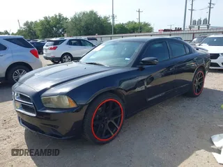 2011 Dodge Charger SE z VIN 2B3CL3CGXBH513481, wystawiony jako IAAI lot #42287564 z przebiegiem 193 875 mil mil oraz . Historia ofert i sprzedaży dostępna na DreamBid. Obrazek 2.