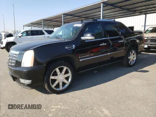 2008 Cadillac Escalade EXT z VIN 3GYFK62898G111710, wystawiony jako Copart lot #83684194 z przebiegiem 141 307 mil mil oraz Szkoda całkowita • Salvage title. Historia ofert i sprzedaży dostępna na DreamBid. Obrazek 1.