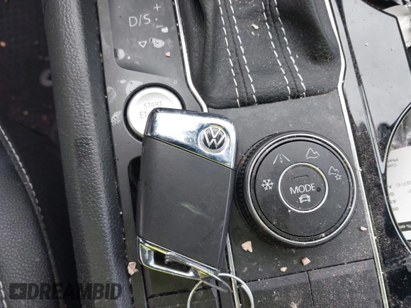 2023 Volkswagen Atlas SE z VIN 1V2KR2CA8PC504298, wystawiony jako IAAI lot #41234957 z przebiegiem 34 762 mil mil oraz . Historia ofert i sprzedaży dostępna na DreamBid. Obrazek 11.