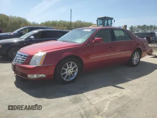 2011 Cadillac DTS Luxury Collection z VIN 1G6KD5E67BU136518, wystawiony jako Copart lot #53880575 z przebiegiem 135 292 mil mil oraz Szkoda całkowita • Salvage title. Historia ofert i sprzedaży dostępna na DreamBid. Obrazek 1.