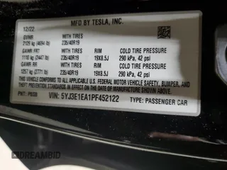 2023 Tesla Model 3 z VIN 5YJ3E1EA1PF452122, wystawiony jako Copart lot #63576995 z przebiegiem 104 907 mil mil oraz Czysty tytuł • Clean title. Historia ofert i sprzedaży dostępna na DreamBid. Obrazek 12.