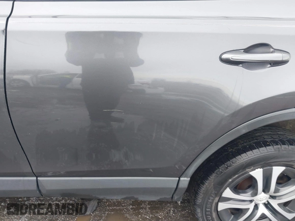 2016 Toyota RAV4 LE with VIN JTMZFREV5GJ093472, listed as a IAAI auction lot 41332037 with 212,869 mi miles. Bid and sale history available at carsss.com. Image 17.