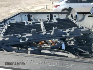 2018 Chevrolet Silverado 1500 LT with VIN 1GCRCREC2JZ217553, listed as a Copart auction lot 51945385 with 117,514 mi miles and Salvage Title. Bid and sale history available at DreamBid. Image 12.
