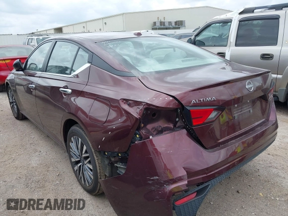 2024 Nissan Altima SV with VIN 1N4BL4DV1RN323542, listed as a IAAI auction lot 42137668 with 36,249 mi miles and . Bid and sale history available at carsss.com. Image 3.