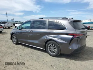 2022 Toyota Sienna LE с VIN 5TDKRKEC6NS077795, выставлен на аукционе Copart как лот 52788715 с пробегом 33 758 миль миль и Списание • Salvage title. История ставок и продаж доступна на DreamBid. Изображение 2.