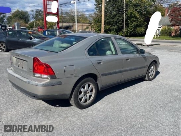 2004 Volvo S60 with VIN YV1RH59H042394920, listed as a Copart auction lot 76278134 with 130,501 mi miles and Clean Title. Bid and sale history available at carsss.com. Image 4.