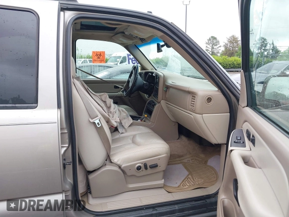 2003 Chevrolet Tahoe LT with VIN 1GNEK13Z73R274335, listed as a IAAI auction lot 41937899 with 1 mi miles. Bid and sale history available at carsss.com. Image 5.