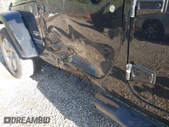 2015 Jeep Wrangler Unlimited Wrangler X with VIN 1C4BJWEG7FL677343, listed as a IAAI auction lot 42147411 with 105,920 mi miles and . Bid and sale history available at DreamBid. Image 19.