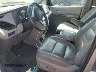 2016 Toyota Sienna XLE с VIN 5TDYK3DC9GS718138, выставлен на аукционе Copart как лот 57137635 с пробегом 105 384 миль миль и Списание • Salvage title. История ставок и продаж доступна на DreamBid. Изображение 7.