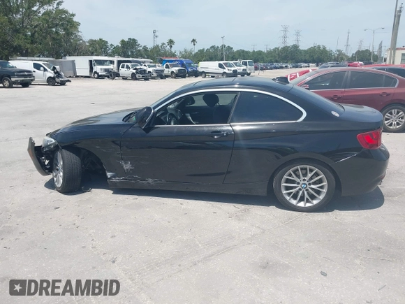 2015 BMW 2 Series 228i z VIN WBA1F5C57FV256426, wystawiony jako IAAI lot #42083806 z przebiegiem 145 969 mil mil oraz . Historia ofert i sprzedaży dostępna na DreamBid. Obrazek 14.