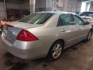 2006 Honda Accord EX-L z VIN 1HGCM56876A095110, wystawiony jako IAAI lot #42182018 z przebiegiem 197 426 mil mil oraz . Historia ofert i sprzedaży dostępna na DreamBid. Obrazek 4.