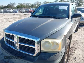 2006 Dodge Dakota ST with VIN 1D7HE28K36S533498, listed as a IAAI auction lot 41184541 with Not Provided miles and . Bid and sale history available at carsss.com. Image 6.