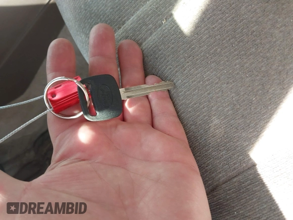 2000 Toyota Camry CE z VIN 4T1BG22K6YU682705, wystawiony jako IAAI lot #42080842 z przebiegiem 376 532 mil mil oraz . Historia ofert i sprzedaży dostępna na DreamBid. Obrazek 11.