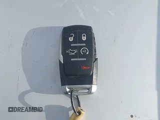 2021 Ram 2500 Laramie z VIN 3C6UR5FL7MG590681, wystawiony jako IAAI lot #41679165 z przebiegiem 28 482 mil mil oraz . Historia ofert i sprzedaży dostępna na DreamBid. Obrazek 11.
