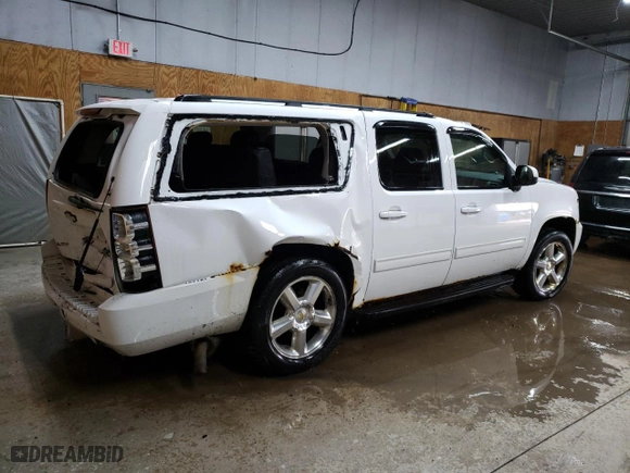 2009 Chevrolet Suburban LT w/2LT with VIN 1GNFK26329R238272, listed as a Copart auction lot 47787914 with 225,539 mi miles and Salvage Title. Bid and sale history available at carsss.com. Image 3.