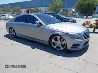 2016 Mercedes-Benz S 550 z VIN WDDUG8CB5GA280257, wystawiony jako IAAI lot #42325928 z przebiegiem 136 664 mil mil oraz . Historia ofert i sprzedaży dostępna na DreamBid. Obrazek 1.