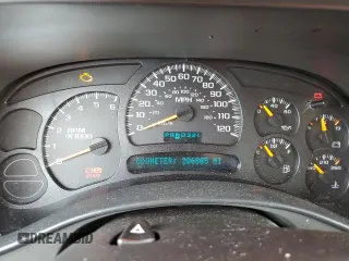 2003 Chevrolet Suburban LT with VIN 3GNFK16Z23G285145, listed as a Copart auction lot 68668324 with 286,805 mi miles and Salvage Title. Bid and sale history available at carsss.com. Image 9.