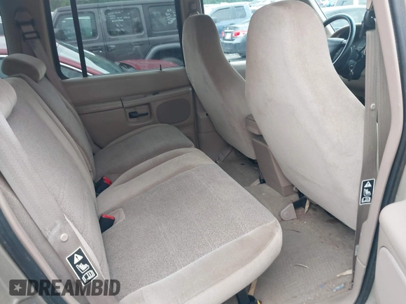 2001 Ford Explorer XLS с VIN 1FMZU62E41ZA38623, выставлен на аукционе IAAI как лот 42208958 с пробегом 102 755 миль миль и . История ставок и продаж доступна на DreamBid. Изображение 8.