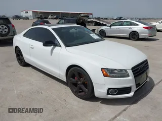 2010 Audi A5 Premium Plus z VIN WAULFAFR4AA079706, wystawiony jako IAAI lot #41804959 z przebiegiem 117 895 mil mil oraz . Historia ofert i sprzedaży dostępna na DreamBid. Obrazek 1.