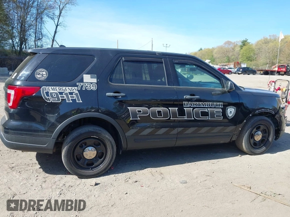2018 Ford Police Interceptor Utility z VIN 1FM5K8AR9JGC17739, wystawiony jako IAAI lot #42134465 z przebiegiem 134 939 mil mil oraz . Historia ofert i sprzedaży dostępna na DreamBid. Obrazek 13.