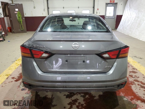 2025 Nissan Altima SV with VIN 1N4BL4DW6SN325916, listed as a Copart auction lot 43332525 with 6,910 mi miles and Salvage Title. Bid and sale history available at DreamBid. Image 6.
