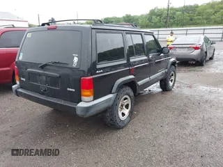2000 Jeep Cherokee with VIN 1J4FF48S4YL145195, listed as a IAAI auction lot 42302654 with 173,764 mi miles and . Bid and sale history available at DreamBid. Image 4.