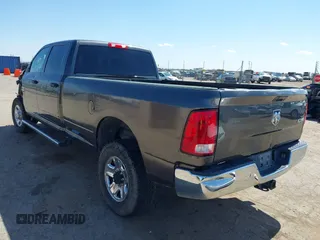2018 Ram 2500 Tradesman z VIN 3C6UR5HL8JG283609, wystawiony jako IAAI lot #42491762 z przebiegiem 139 492 mil mil oraz . Historia ofert i sprzedaży dostępna na DreamBid. Obrazek 3.
