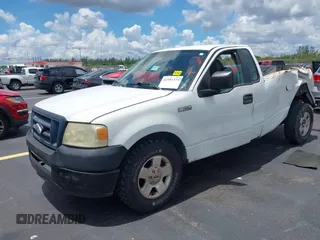 2006 Ford F-150 XL z VIN 1FTRF12W86KB54661, wystawiony jako IAAI lot #42581375 z przebiegiem 309 793 mil mil oraz . Historia ofert i sprzedaży dostępna na DreamBid. Obrazek 2.