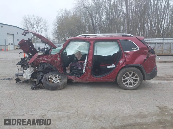 2016 Jeep Cherokee Latitude z VIN 1C4PJMCS1GW122874, wystawiony jako IAAI lot #42100773 z przebiegiem Nie podano mil oraz . Historia ofert i sprzedaży dostępna na DreamBid. Obrazek 13.