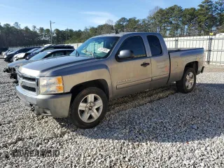 2007 Chevrolet Silverado 1500 LT w/1LT with VIN 2GCEC19J771620258, listed as a Copart auction lot 42622805 with 275,948 mi miles and Salvage Title. Bid and sale history available at carsss.com. Image 1.