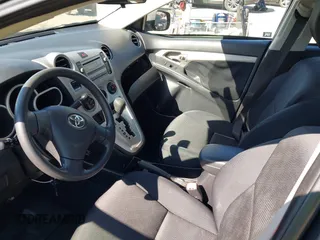 2010 Toyota Matrix z VIN 2T1KU4EE1AC255224, wystawiony jako IAAI lot #41856611 z przebiegiem 71 476 mil mil oraz . Historia ofert i sprzedaży dostępna na DreamBid. Obrazek 5.