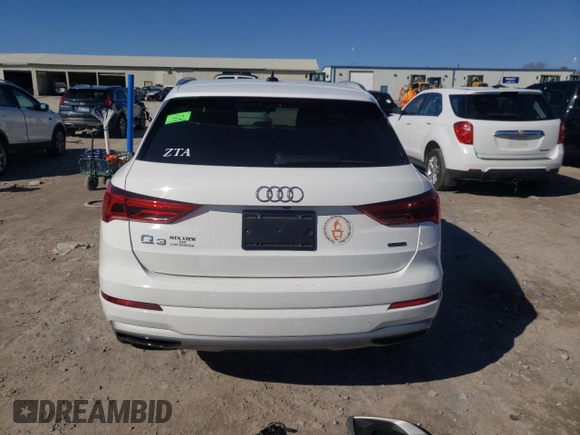 2019 Audi Q3 Premium with VIN WA1AECF3XK1079418, listed as a Copart auction lot 38725843 with 95,597 mi miles. Bid and sale history available at carsss.com. Image 6.
