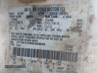 2009 Ford F-250 XL z VIN 1FTNF21599EB08658, wystawiony jako IAAI lot #42032215 z przebiegiem Nie podano mil oraz . Historia ofert i sprzedaży dostępna na DreamBid. Obrazek 9.