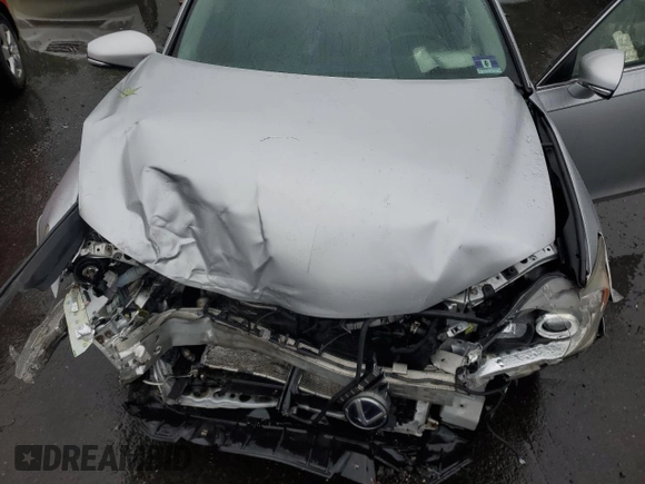 2013 Lexus CT 200h z VIN JTHKD5BH2D2137592, wystawiony jako Copart lot #56571025 z przebiegiem 304 454 mil mil oraz Szkody całkowita. Historia ofert i sprzedaży dostępna na DreamBid. Obrazek 11.