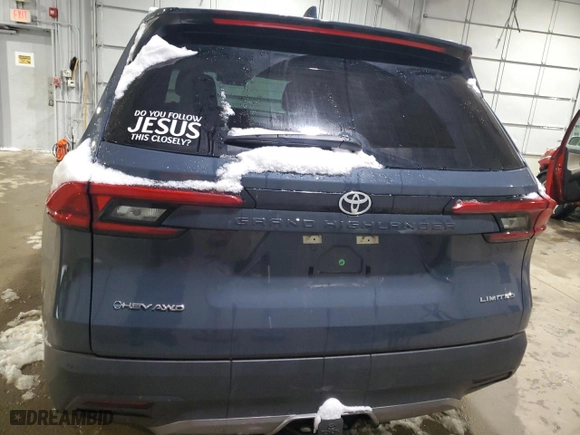 2024 Toyota Grand Highlander Hybrid XLE with VIN 5TDACAB59RS012958, listed as a Copart auction lot 42988885 with 15,567 mi miles and Salvage Title. Bid and sale history available at carsss.com. Image 6.