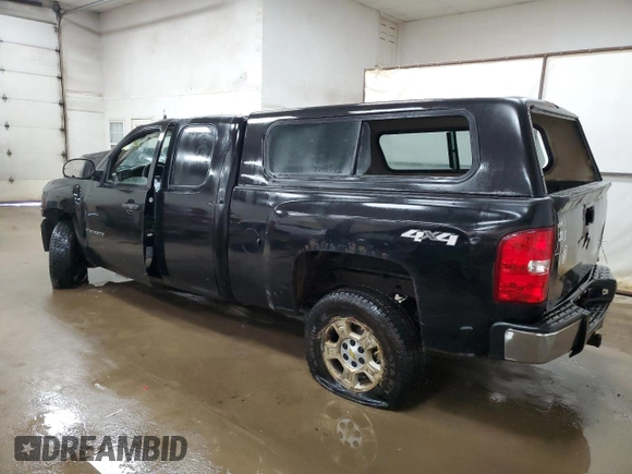 2010 Chevrolet Silverado 1500 with VIN 1GCSKPE36AZ133258, listed as a Copart auction lot 70256444 with 176,404 mi miles and Clean Title. Bid and sale history available at DreamBid. Image 2.