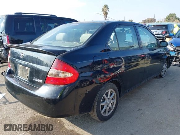 2003 Toyota Prius with VIN JT2BK18U530071370, listed as a IAAI auction lot 41475089 with 131,967 mi miles. Bid and sale history available at carsss.com. Image 4.