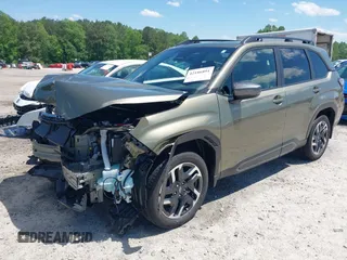 2025 Subaru Forester Limited z VIN JF2SLDRC6SH445868, wystawiony jako IAAI lot #42186891 z przebiegiem 6 488 mil mil oraz . Historia ofert i sprzedaży dostępna na DreamBid. Obrazek 2.