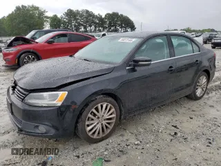 2013 Volkswagen Jetta SEL z VIN 3VWLP7AJ8DM355653, wystawiony jako Copart lot #56073185 z przebiegiem 176 070 mil mil oraz Szkoda całkowita • Salvage title. Historia ofert i sprzedaży dostępna na DreamBid. Obrazek 1.