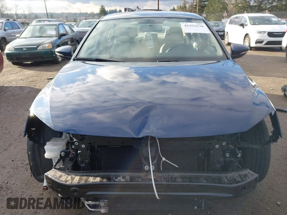 2013 Volkswagen Jetta Hybrid SEL with VIN 3VW637AJ2DM303167, listed as a IAAI auction lot 41353536 with 64,964 mi miles and . Bid and sale history available at DreamBid. Image 6.