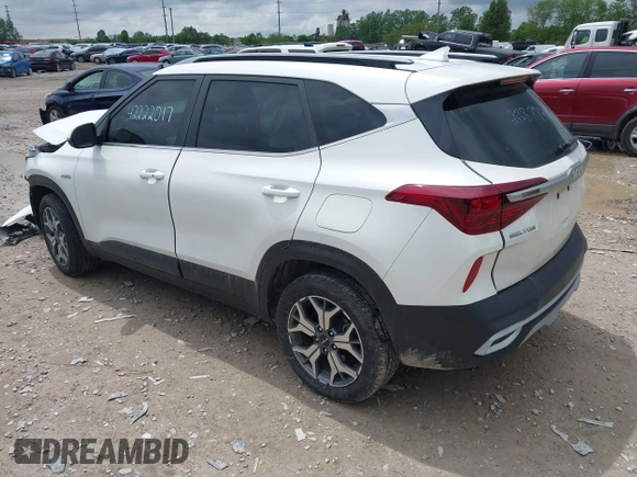 2022 Kia Seltos EX z VIN KNDERCAA0N7238739, wystawiony jako IAAI lot #42222017 z przebiegiem 72 565 mil mil oraz . Historia ofert i sprzedaży dostępna na DreamBid. Obrazek 3.