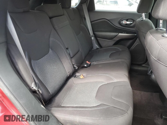 2019 Jeep Cherokee Latitude z VIN 1C4PJLCB8KD263455, wystawiony jako Copart lot #64126085 z przebiegiem 96 734 mil mil oraz Szkoda całkowita • Salvage title. Historia ofert i sprzedaży dostępna na DreamBid. Obrazek 11.