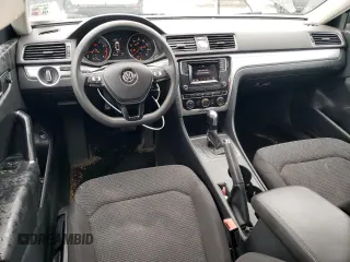 2017 Volkswagen Passat S с VIN 1VWAT7A32HC050631, выставлен на аукционе Copart как лот 56243335 с пробегом 102 795 миль миль и Списание • Salvage title. История ставок и продаж доступна на DreamBid. Изображение 8.
