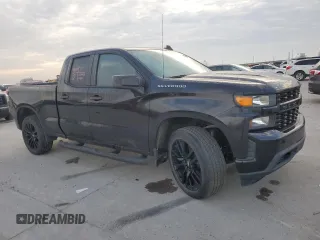 2020 Chevrolet Silverado 1500 Custom with VIN 1GCRWBEF9LZ258712, listed as a Copart auction lot 42992025 with 61,300 mi miles and Salvage Title. Bid and sale history available at carsss.com. Image 4.