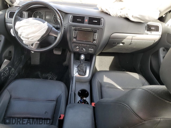 2013 Volkswagen Jetta TDI w/Premium с VIN 3VWLL7AJ9DM434549, выставлен на аукционе Copart как лот 52404455 с пробегом 91 233 миль миль и Списание • Salvage title. История ставок и продаж доступна на DreamBid. Изображение 8.
