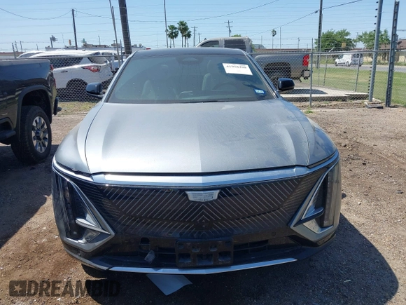 2024 Cadillac LYRIQ Luxury z VIN 1GYKPRRK7RZ122838, wystawiony jako IAAI lot #41958490 z przebiegiem Nie podano mil oraz . Historia ofert i sprzedaży dostępna na DreamBid. Obrazek 6.