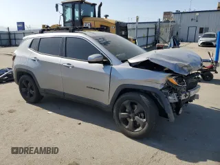 2018 Jeep Compass Latitude z VIN 3C4NJCBB5JT137135, wystawiony jako Copart lot #59592615 z przebiegiem 65 248 mil mil oraz Szkoda całkowita • Salvage title. Historia ofert i sprzedaży dostępna na DreamBid. Obrazek 4.