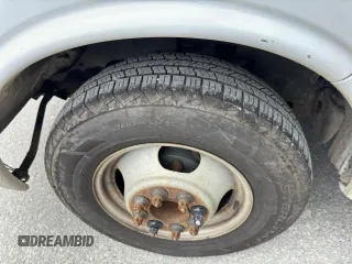 2018 GMC Savana z VIN 7GZ37SCG4JN001057, wystawiony jako Copart lot #54384465 z przebiegiem 206 021 mil mil oraz Tytuł czysty. Historia ofert i sprzedaży dostępna na DreamBid. Obrazek 7.
