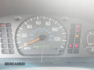 2003 Nissan Sentra XE z VIN 3N1CB51D33L776980, wystawiony jako IAAI lot #42451100 z przebiegiem 234 099 mil mil oraz . Historia ofert i sprzedaży dostępna na DreamBid. Obrazek 7.